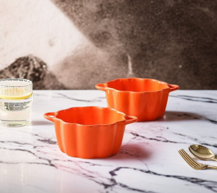 両耳付きで持ちやすい陶磁器ボウル