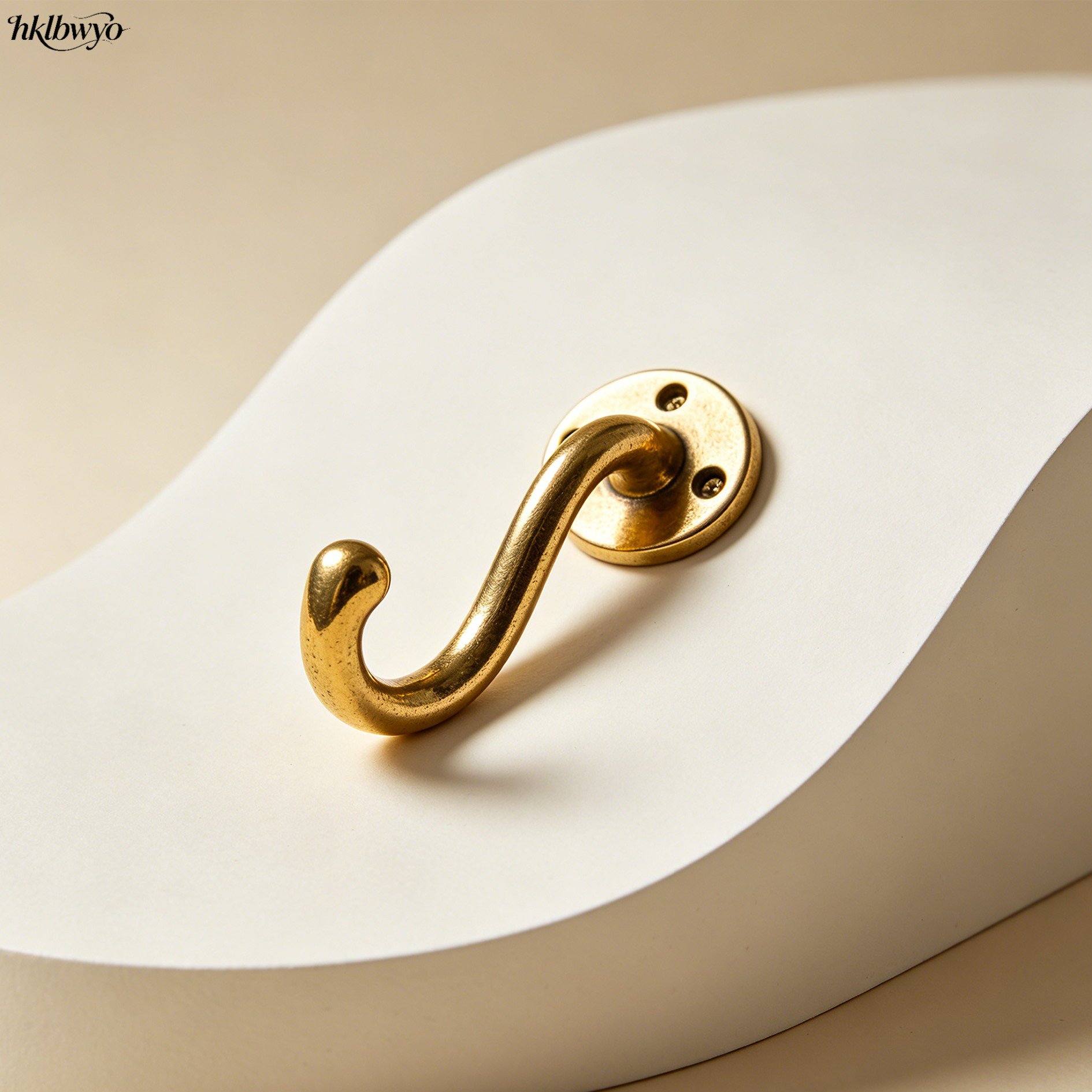 Brass hooks (10 pieces)