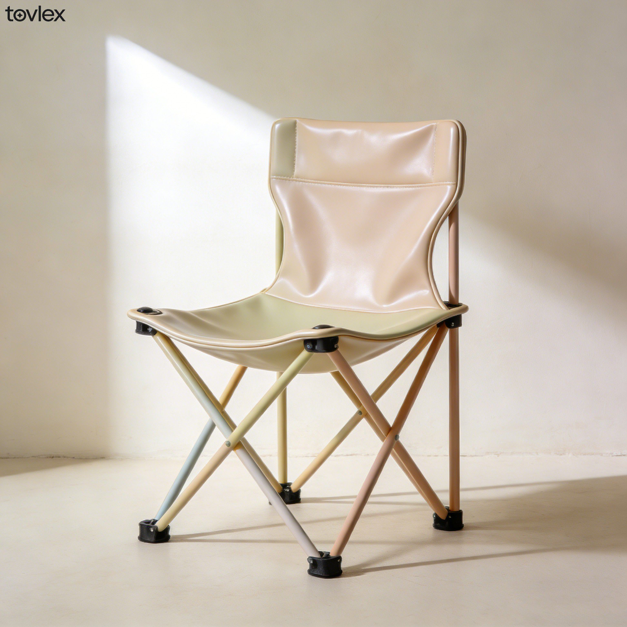 접이식 캠핑 의자 야외 사용 모습