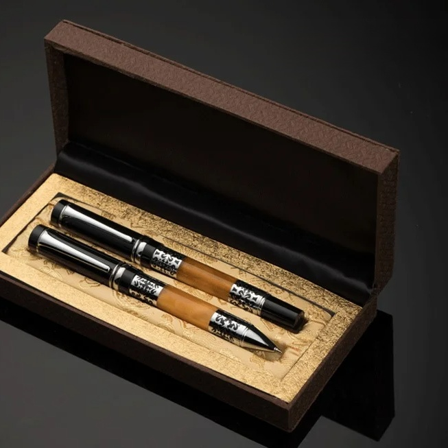 金属ボールペン