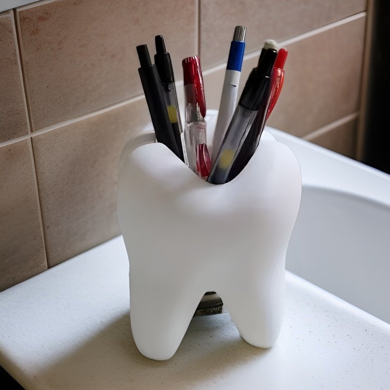 Biały akcesorium łazienkowe na szczoteczki do zębów