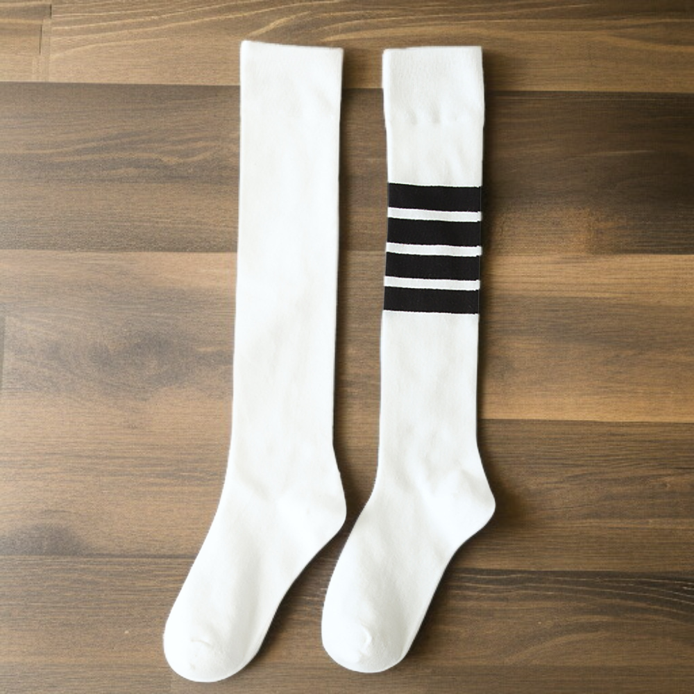 Trendige lange Socken