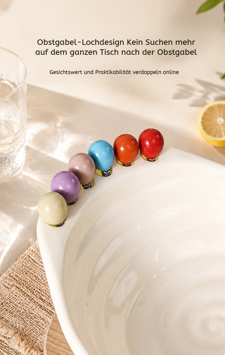 Schalen und Gabeln zum stilvollen Servieren von Schnecken
