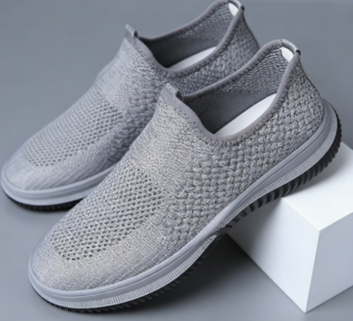 รองเท้าลำลองสลิปออน ผ้าตาข่ายบางเฉียบ ระบายอากาศได้ดี