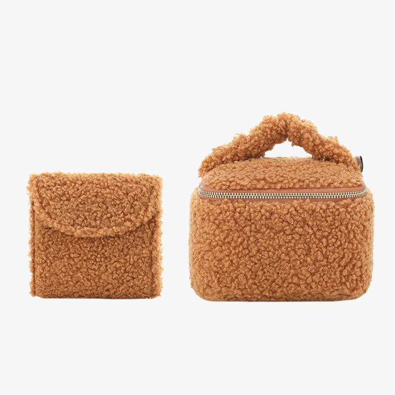 Cierre seguro del joyero de terciopelo