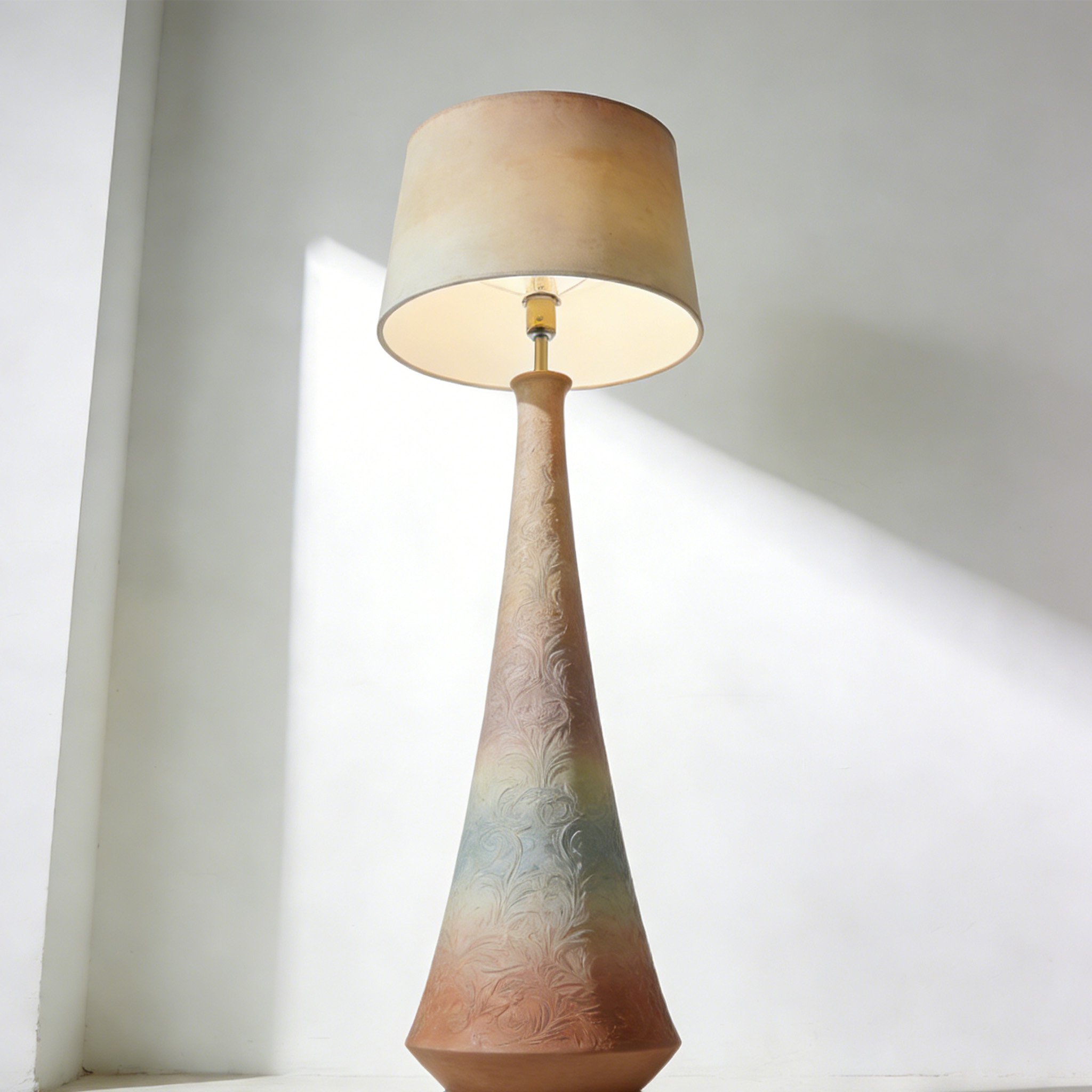 Lámpara de pie moderna y minimalista para sala de estar