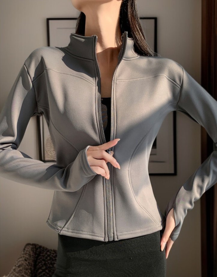 女士加絨外套袖口細節