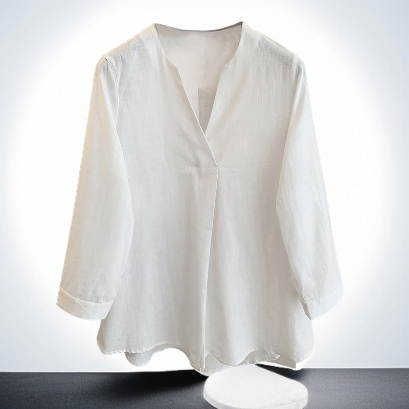 カジュアルでゆったりとした無地のVネック七分袖シャツ