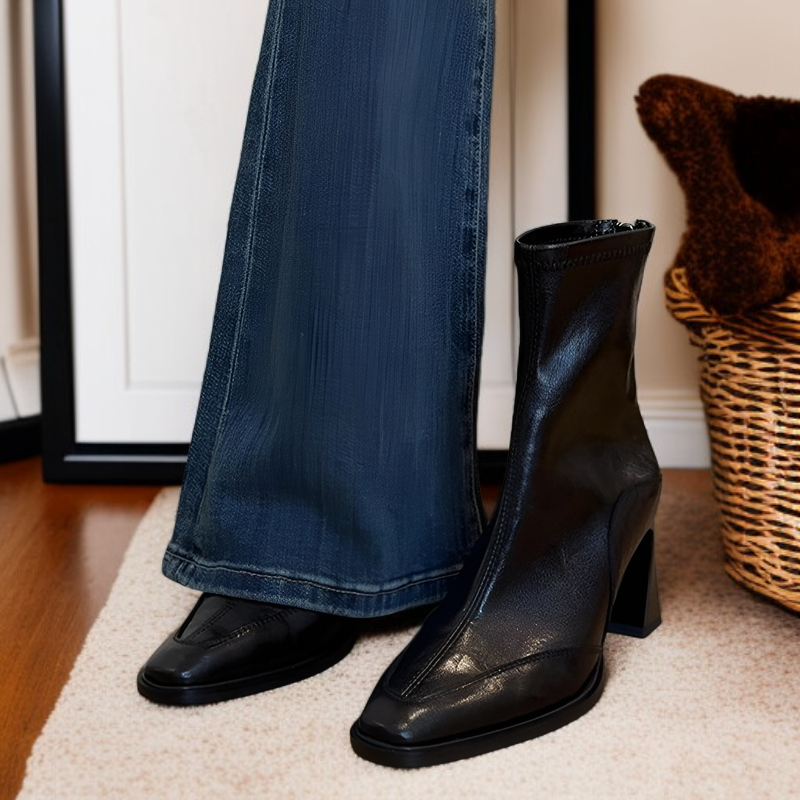 2025秋冬新作、黒色のフランス風太ヒールショートブーツ、ストレッチスリムブーツ、マーティンブーツ
