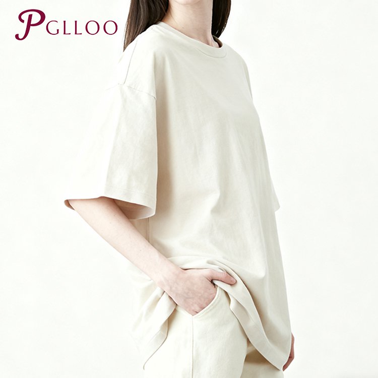 흰색 반팔 루즈핏 베이스 레이어