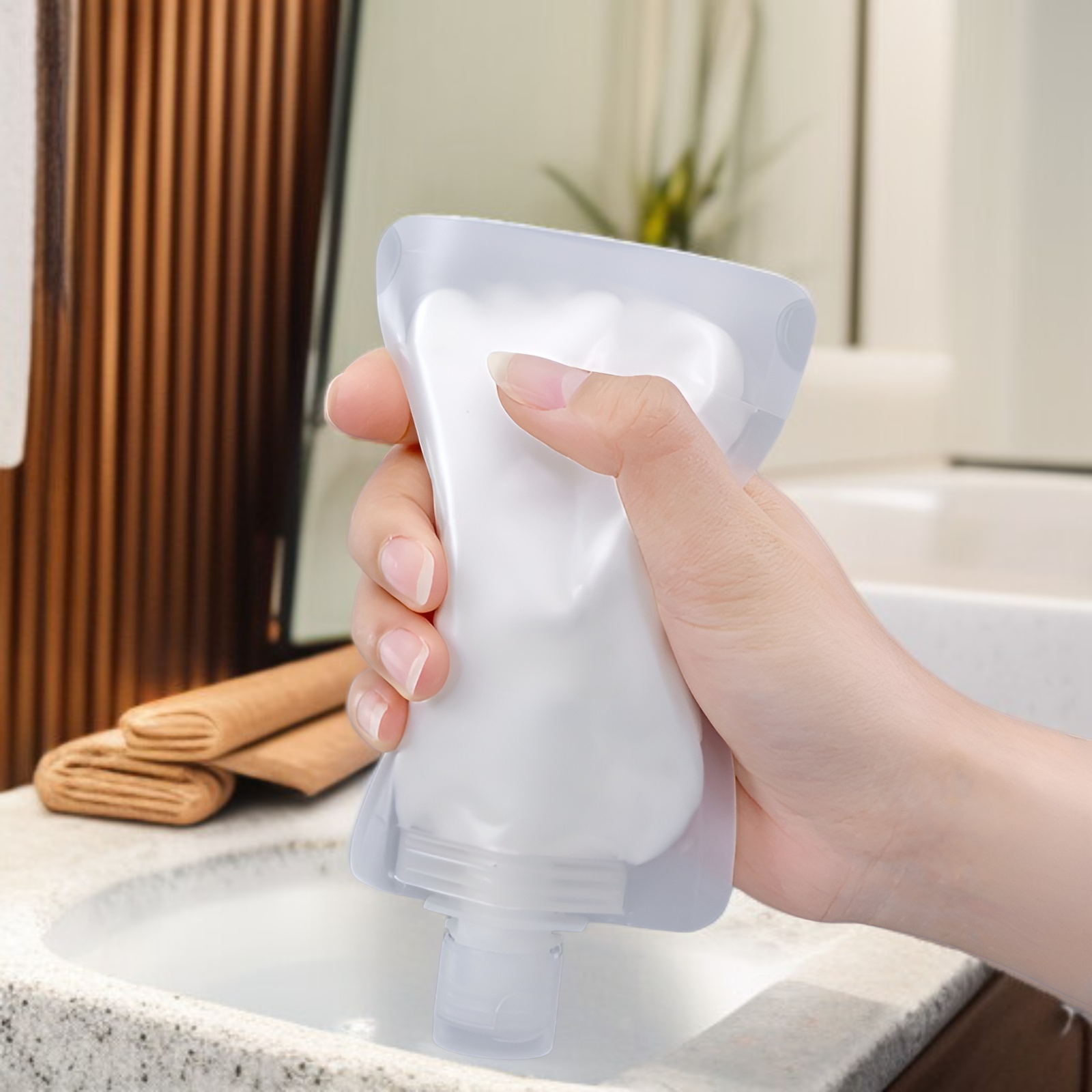 携帯用透明ローションバッグ