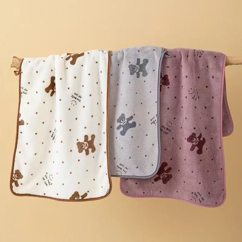 Bear Hanging Thickened Coral Fleece Bath Towel & Towel, Non-shedding, Odor-free