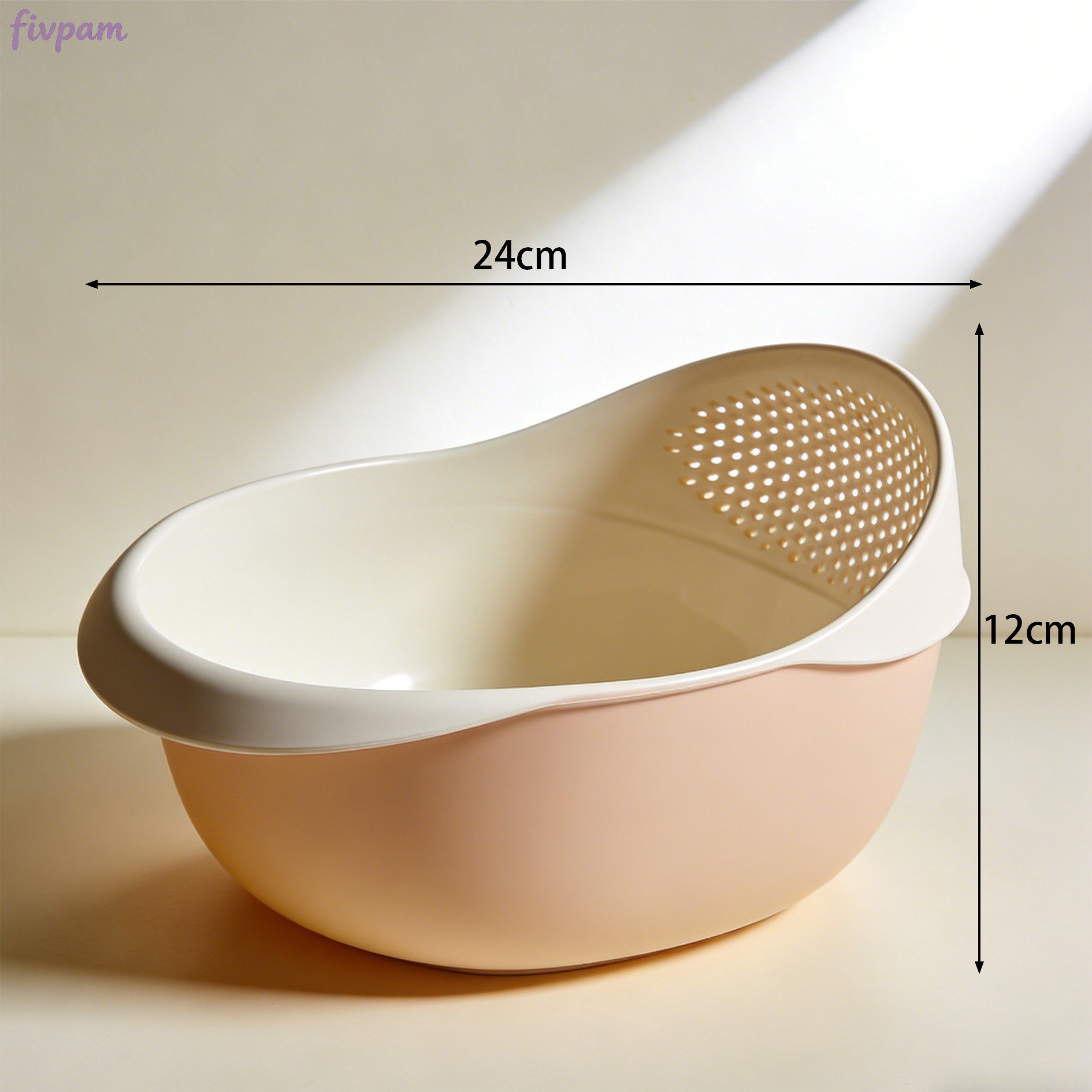 食器を乾燥中の水切りかご