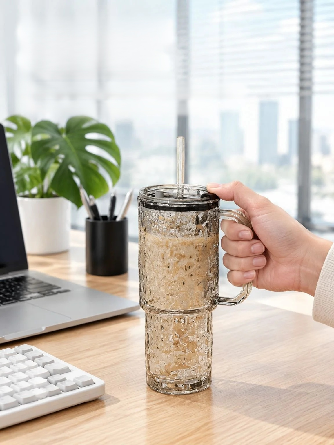 Everyday hydration tumbler made from glass