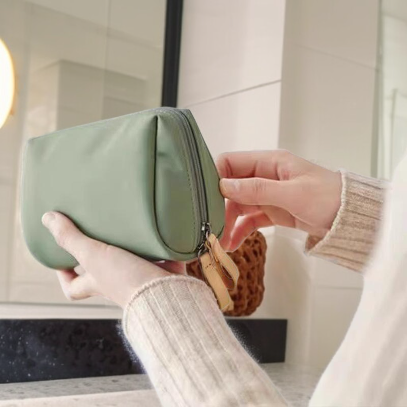 กระเป๋าเครื่องสำอางเดินทางแบบใหม่สำหรับจัดเก็บและพกพา