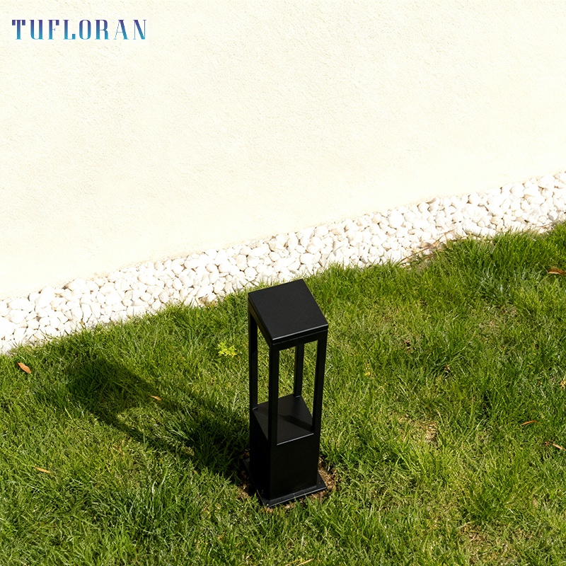 ไฟประดับสนามหญ้าแบบกันน้ำ