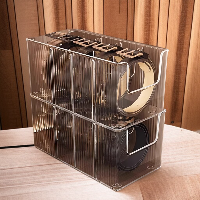 Detailansicht der transparenten Acryl-Trennwand Ausstellungsbox