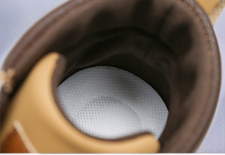 남자 캐주얼룩에 어울리는 마틴 부츠