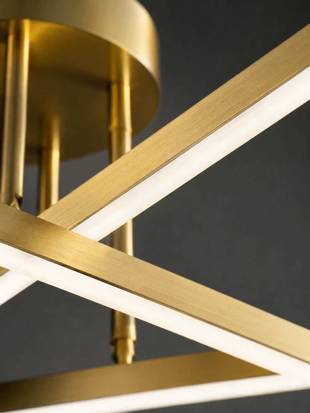 Ambiente acogedor creado por lámpara LED minimalista