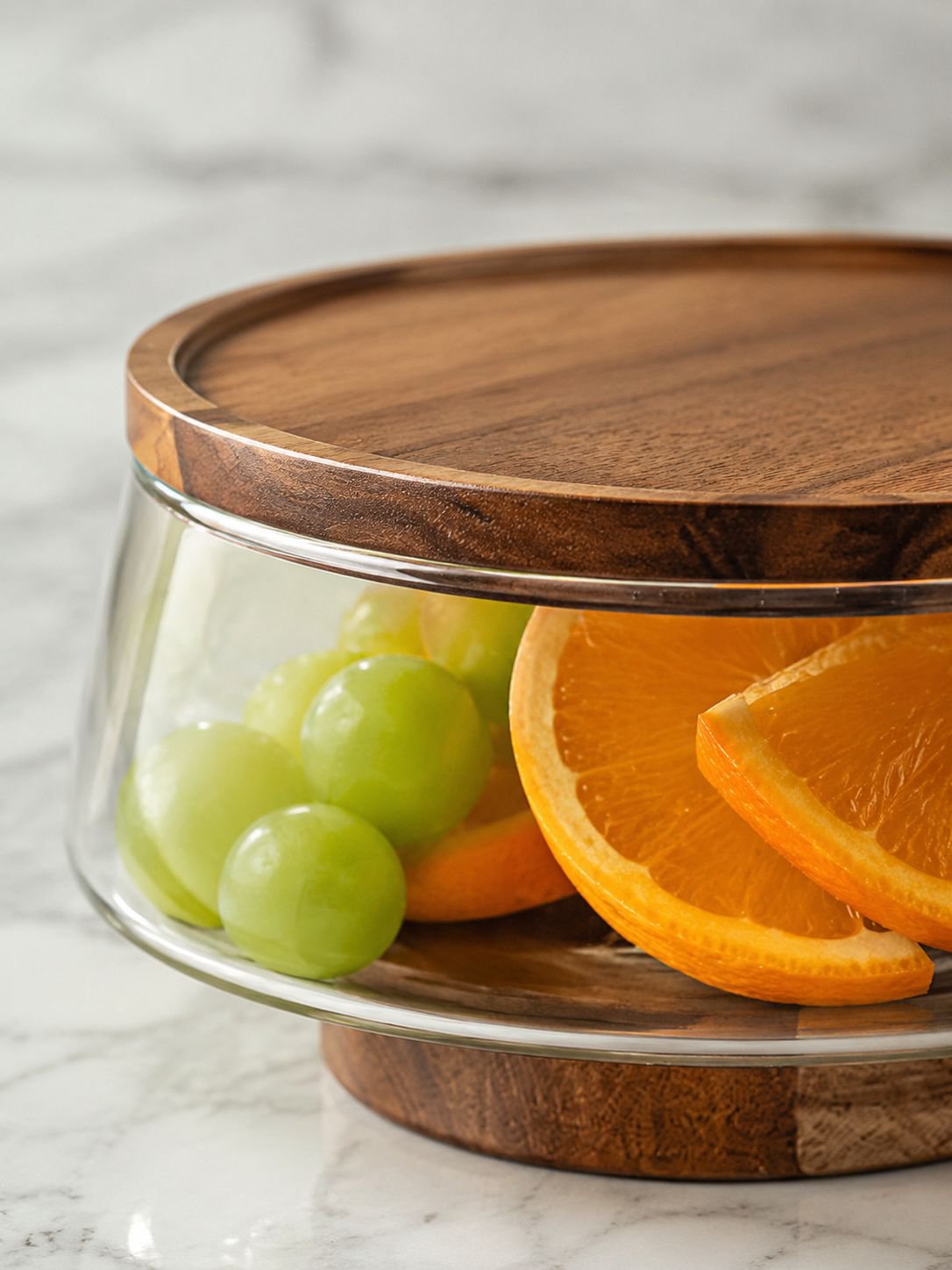 Caja de frutas secas de vidrio con diseño rayado