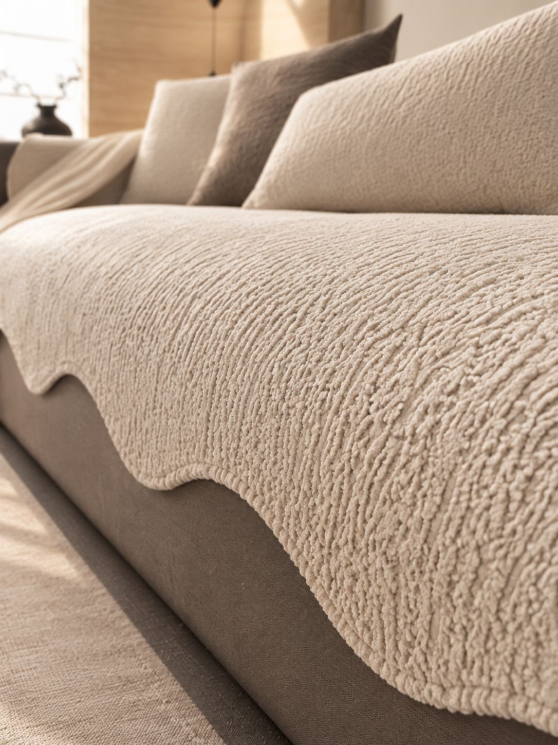 Coussin texturé simple au design irrégulier pour salon moderne