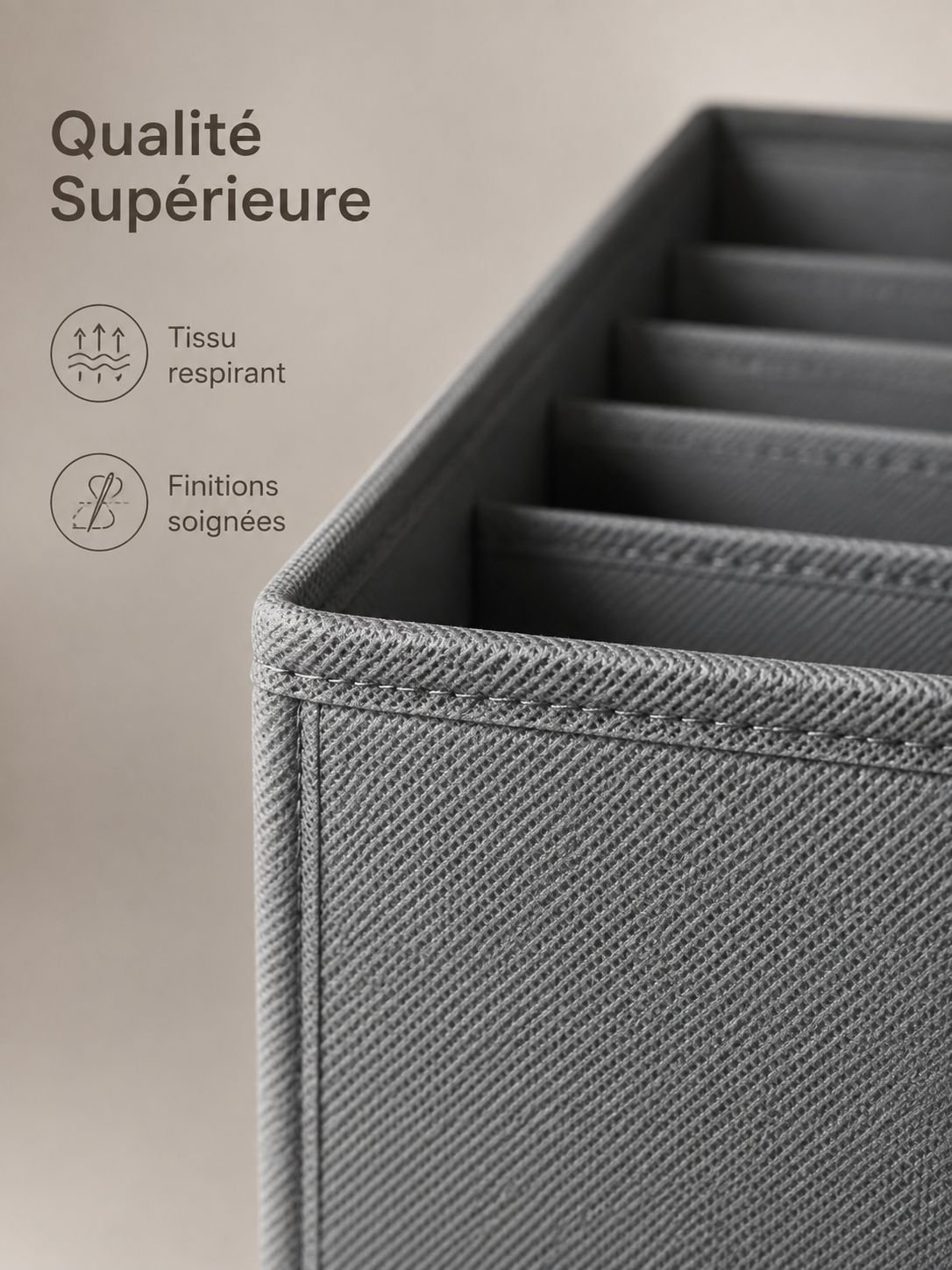 Boîte de rangement en tissu pliable pour lingerie et chaussettes.