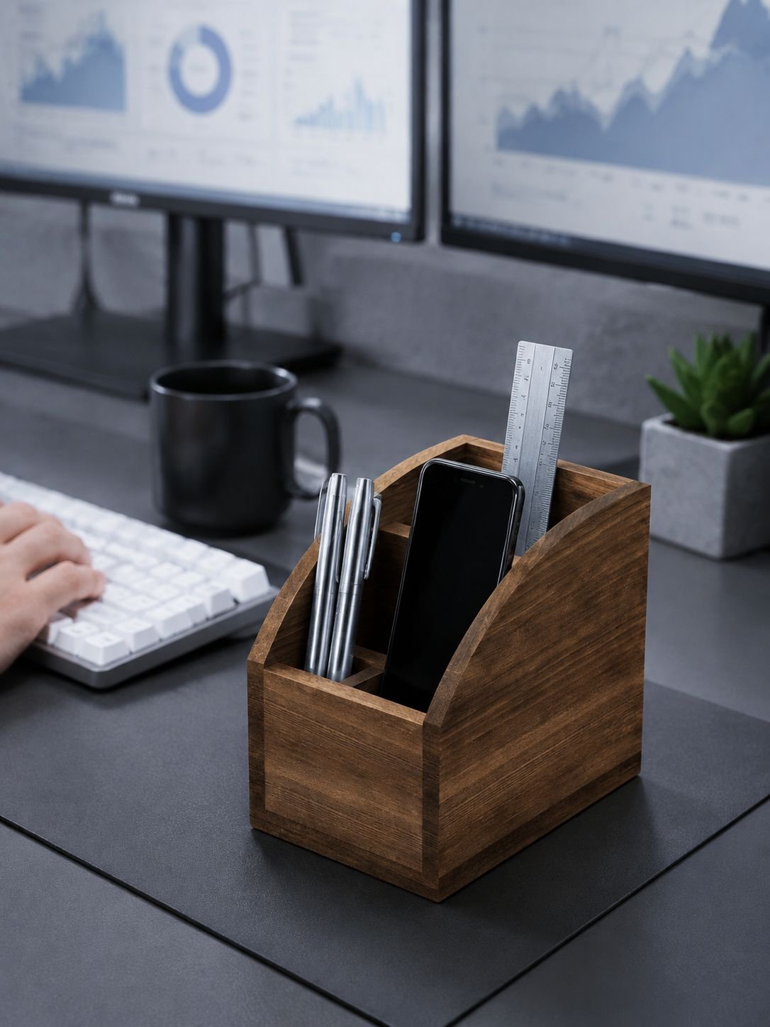 Caja organizadora de madera con diseño minimalista