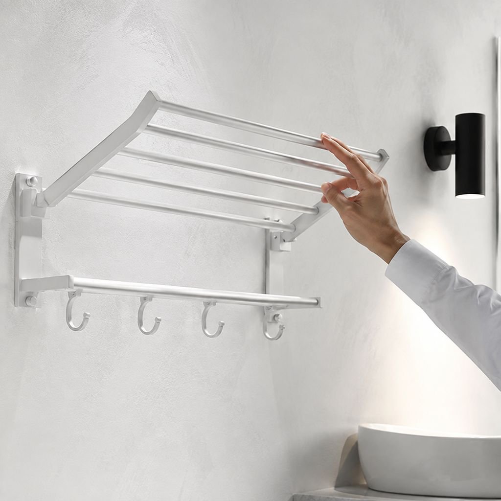 Space-saving towel rack for small bathrooms