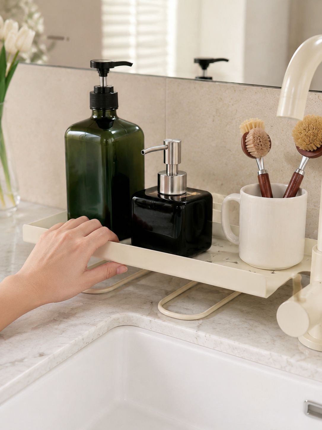 Almacenamiento elegante para accesorios de baño