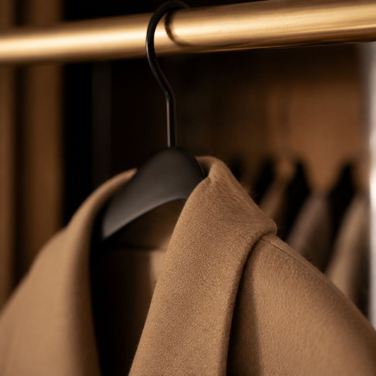 Solid Wood Anti-Slip Clothes Rack, No Marks, Durable