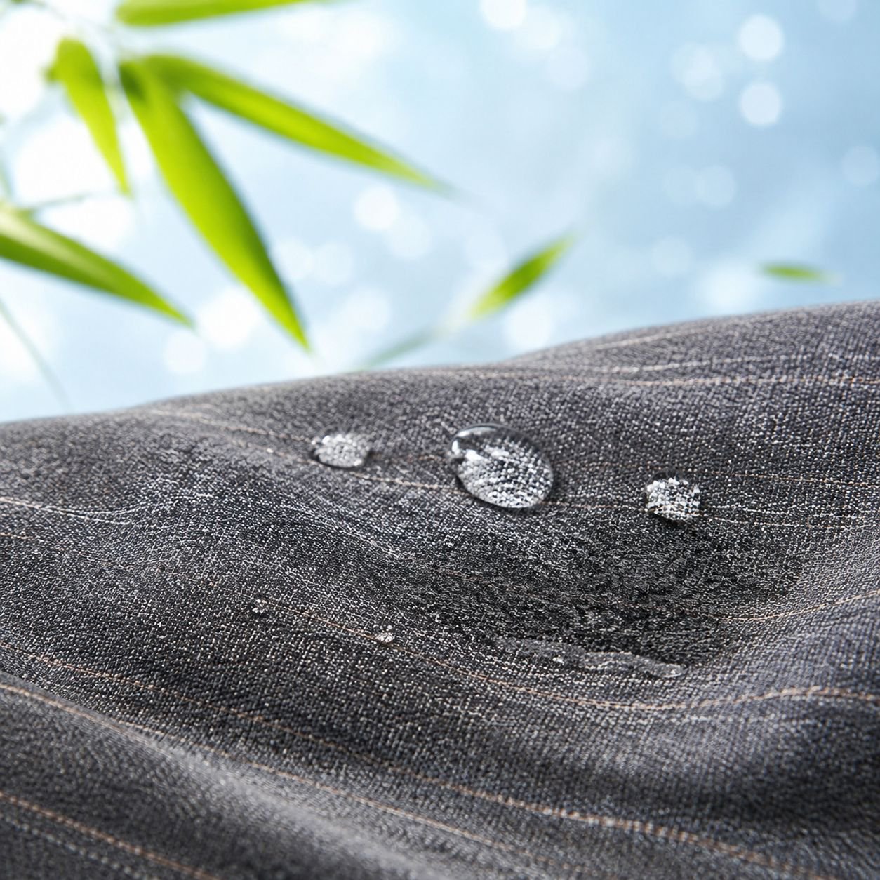 通気性抜群の夏用パンツ素材アップ
