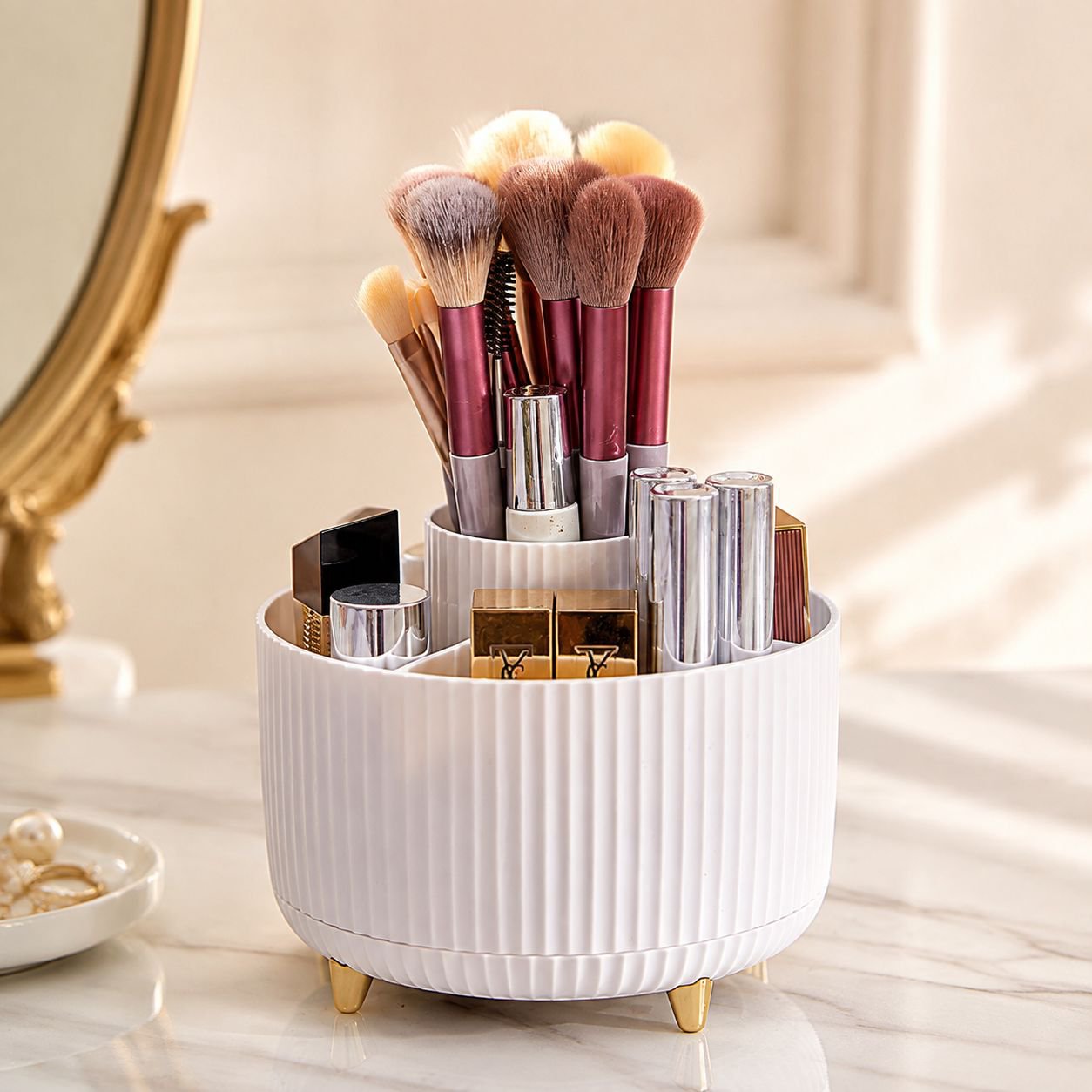 Clear dustproof cover for makeup storage