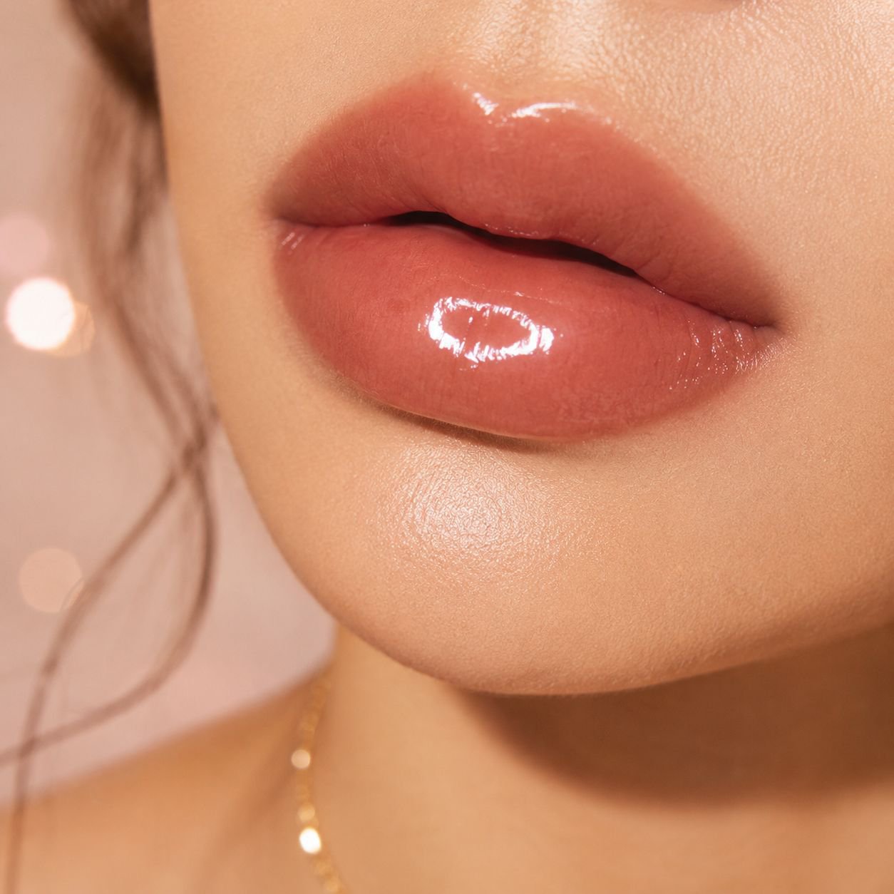 Long-lasting Vibrant Lip Gloss - Soft & Fade-proof
