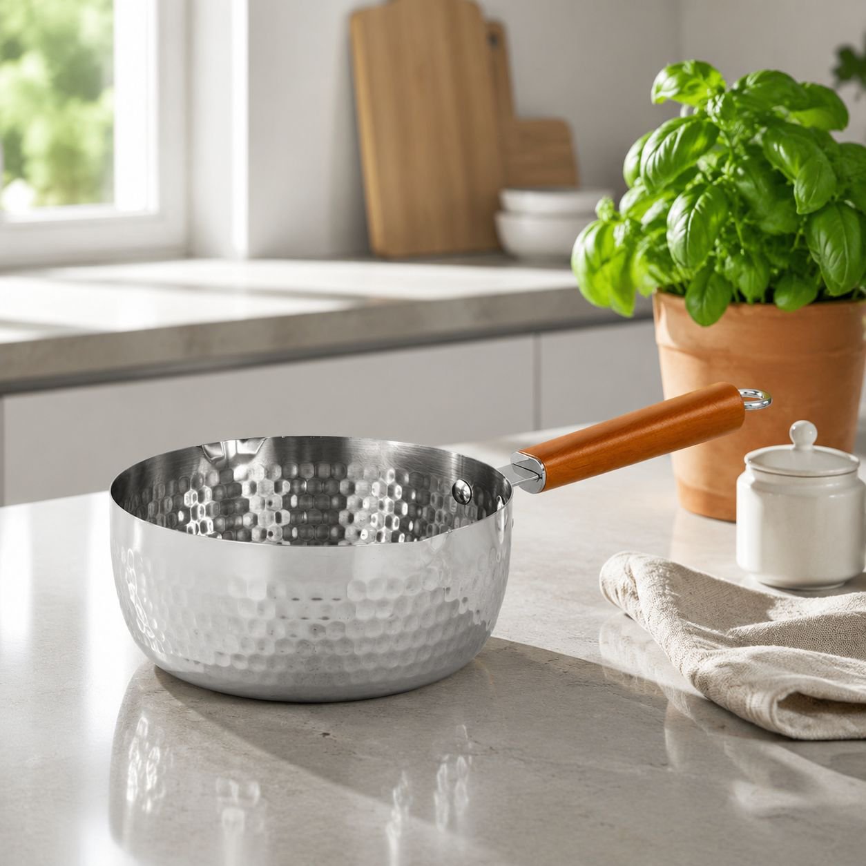 Moderner minimalistischer Blumentopf, unbeschichtet