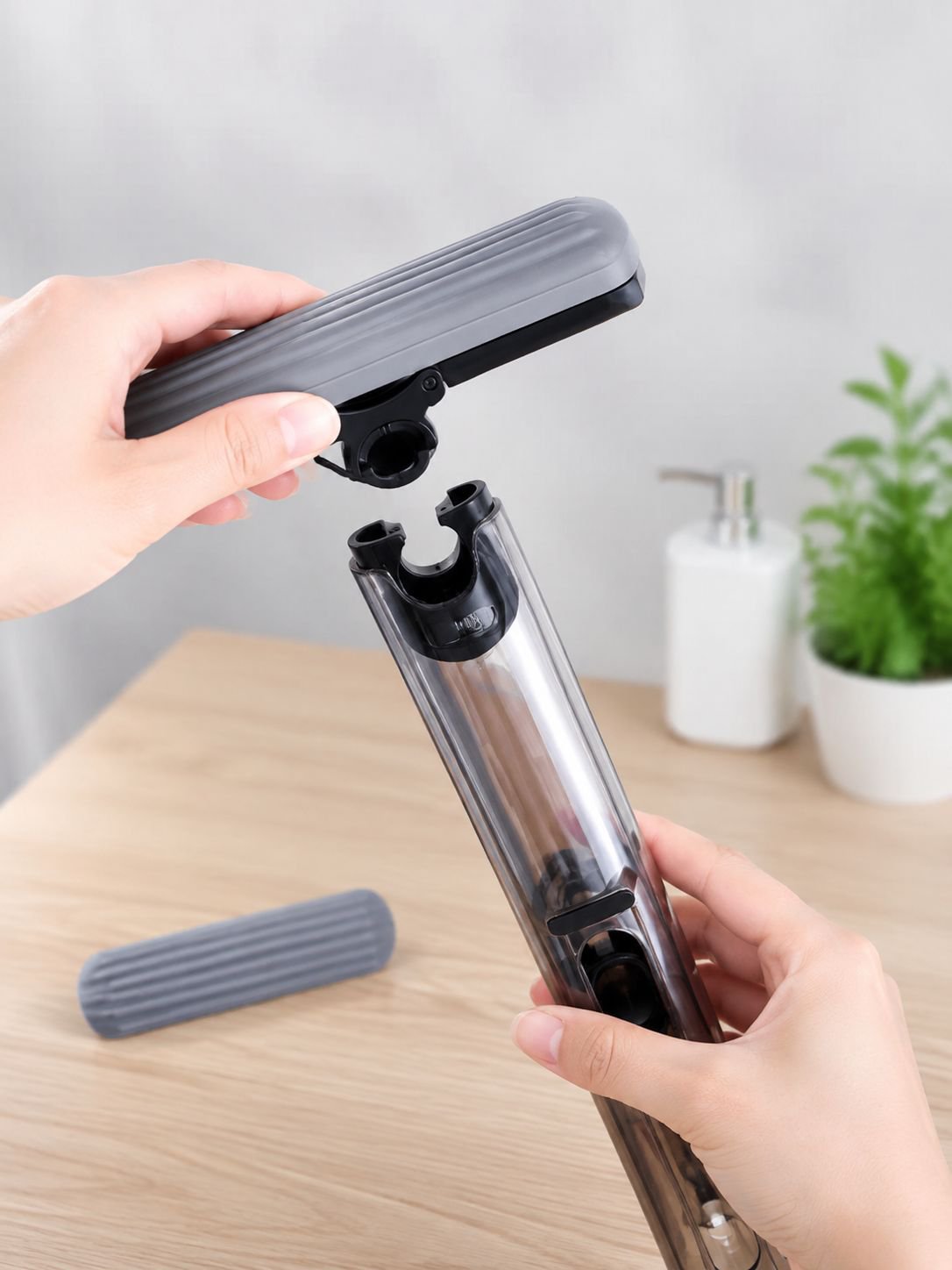 Portable Wet and Dry Mini Mop with Spray Function