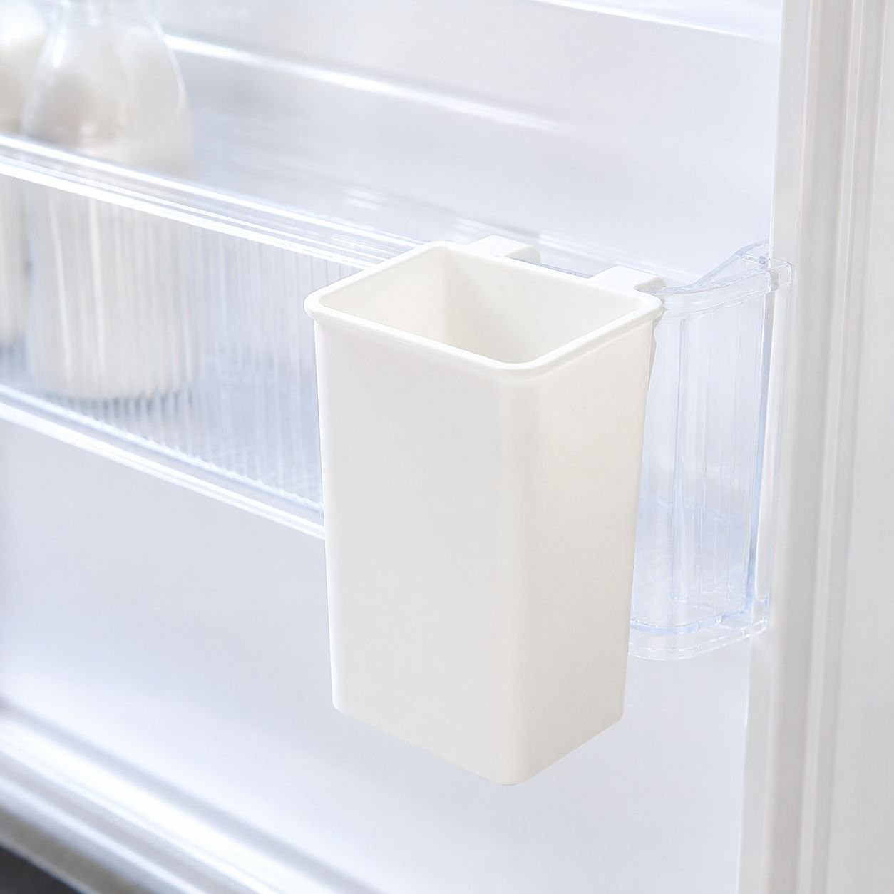 Efficient kitchen organization with cutlery storage