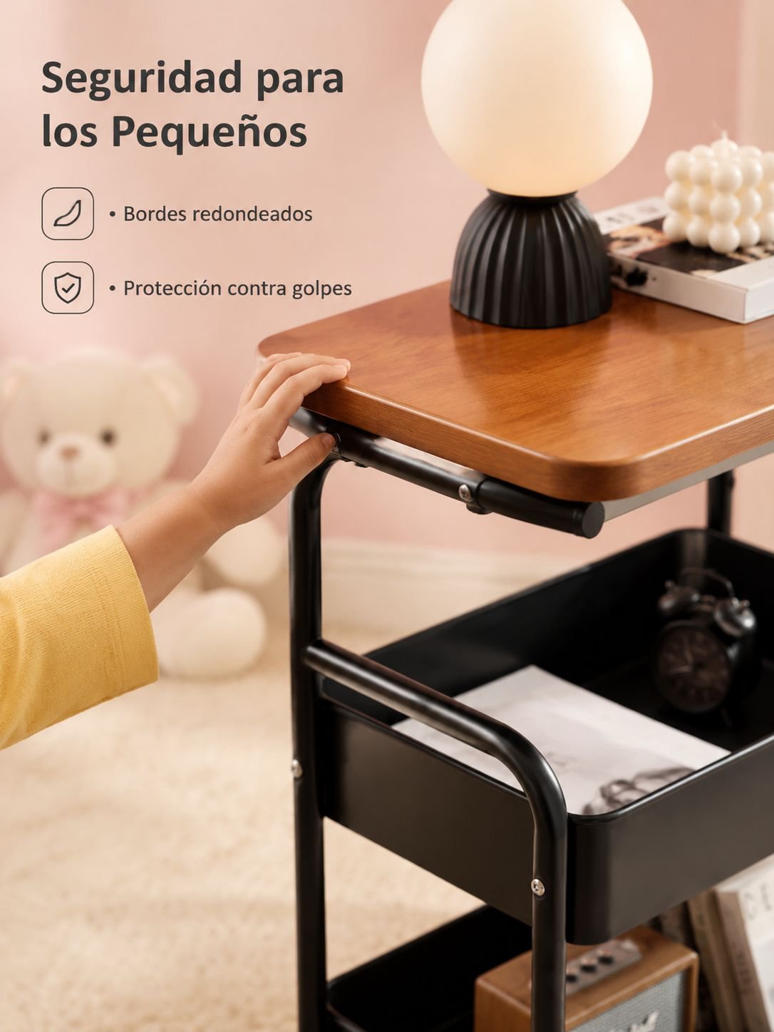 Detalle de la mesa móvil color crema