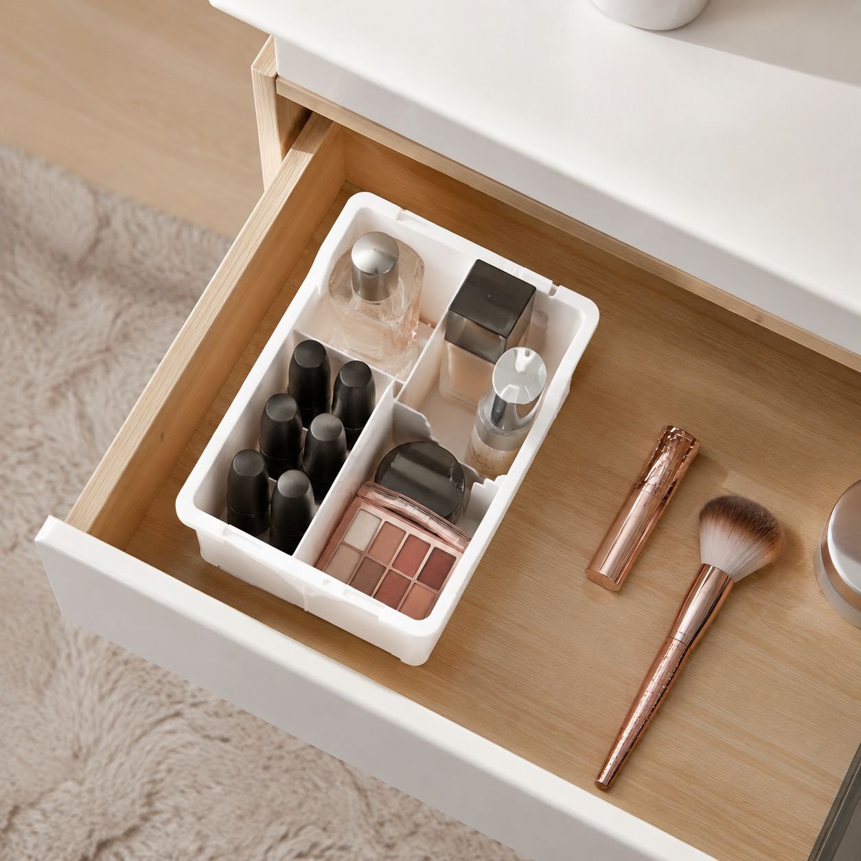 Caja organizadora multiusos con separadores ajustables para almacenar objetos pequeños