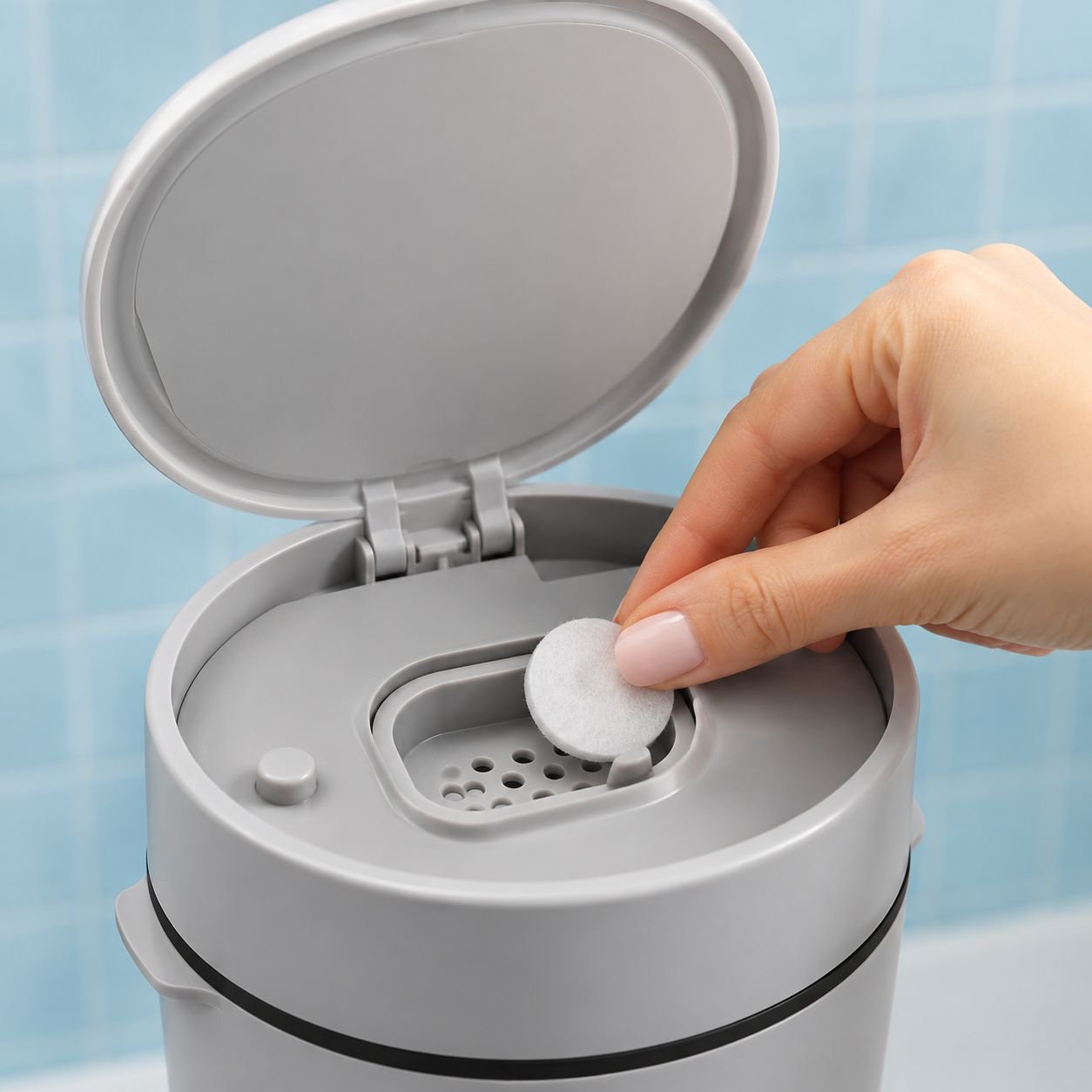 Pop-up Lid Large Capacity Storage Trash Can