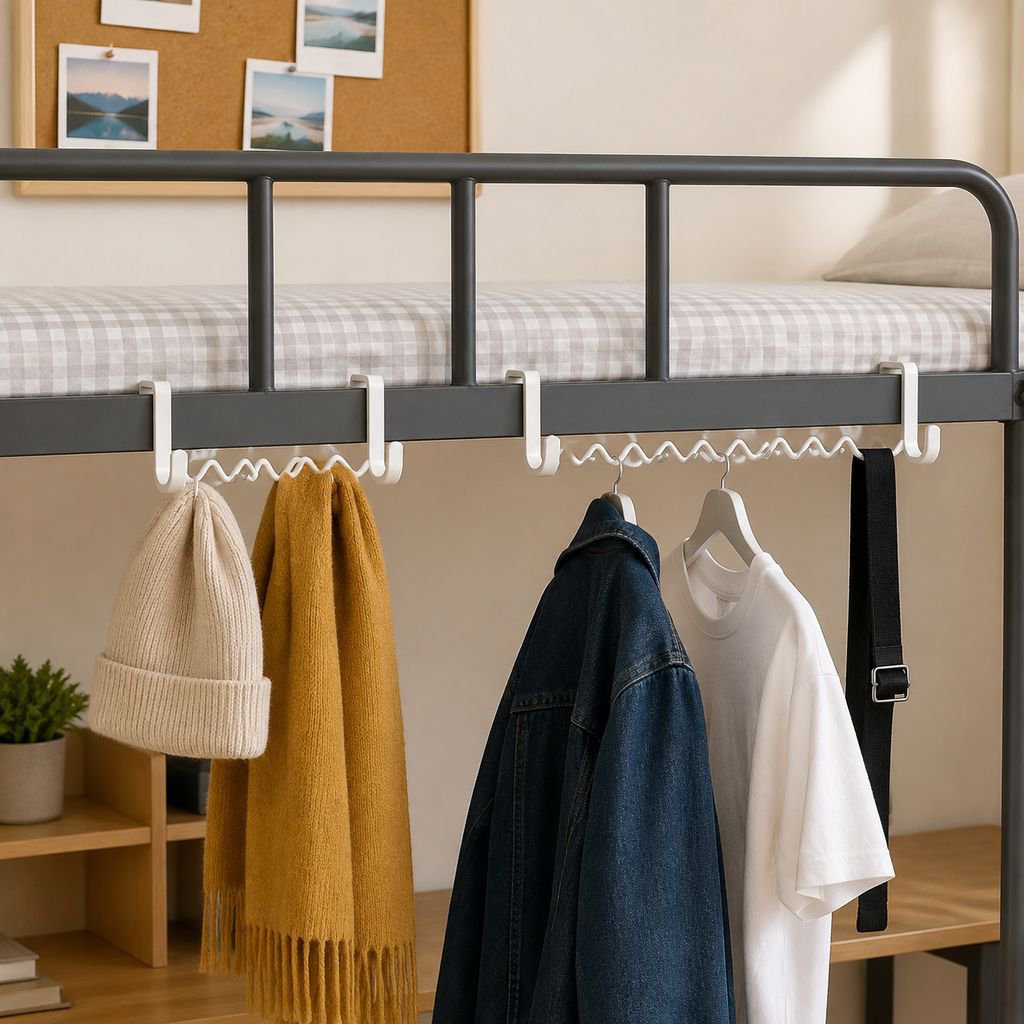Wavy hook used for hanging jackets and shirts