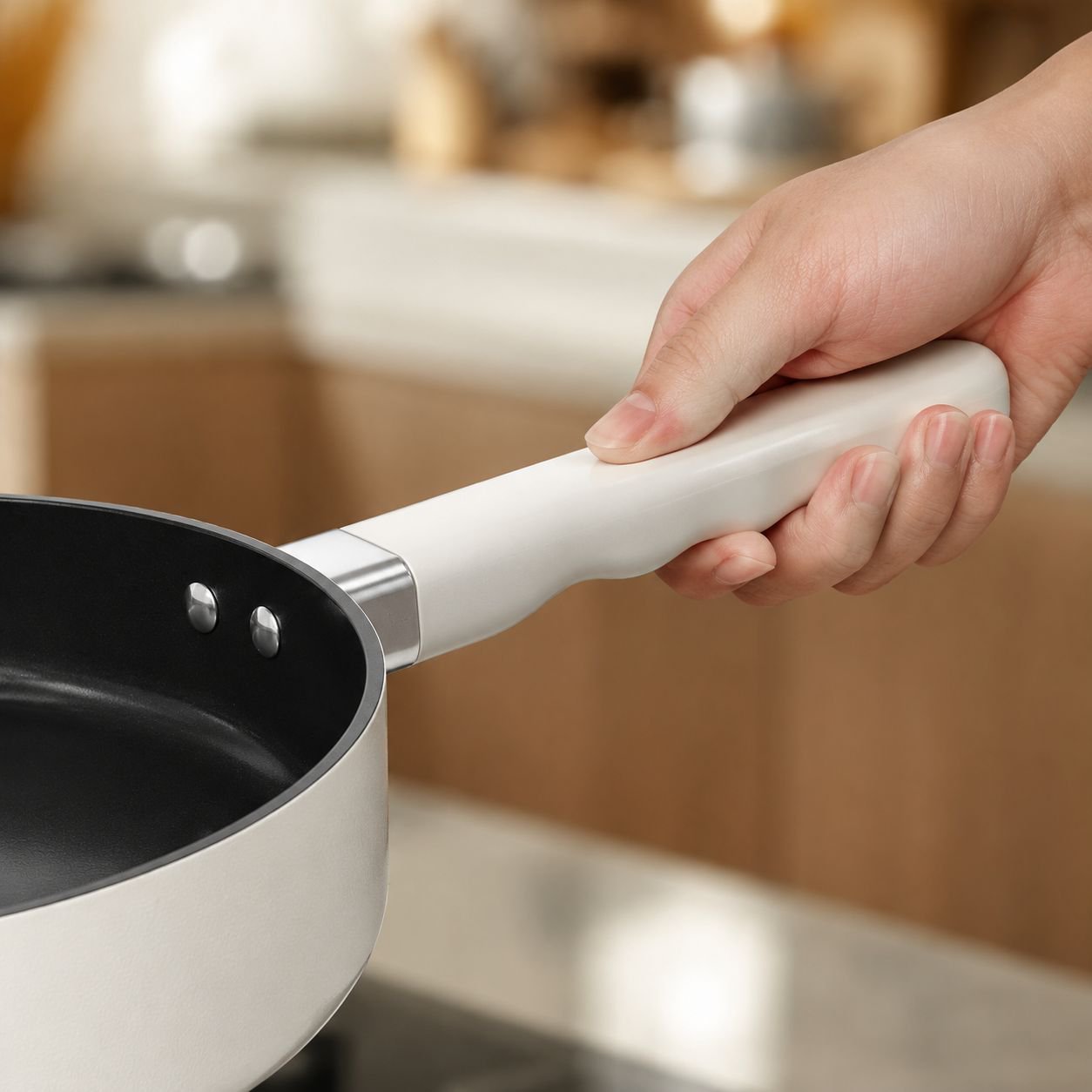 Non-Stick Fluoride Coated Pan for Household Use with Stable Handle