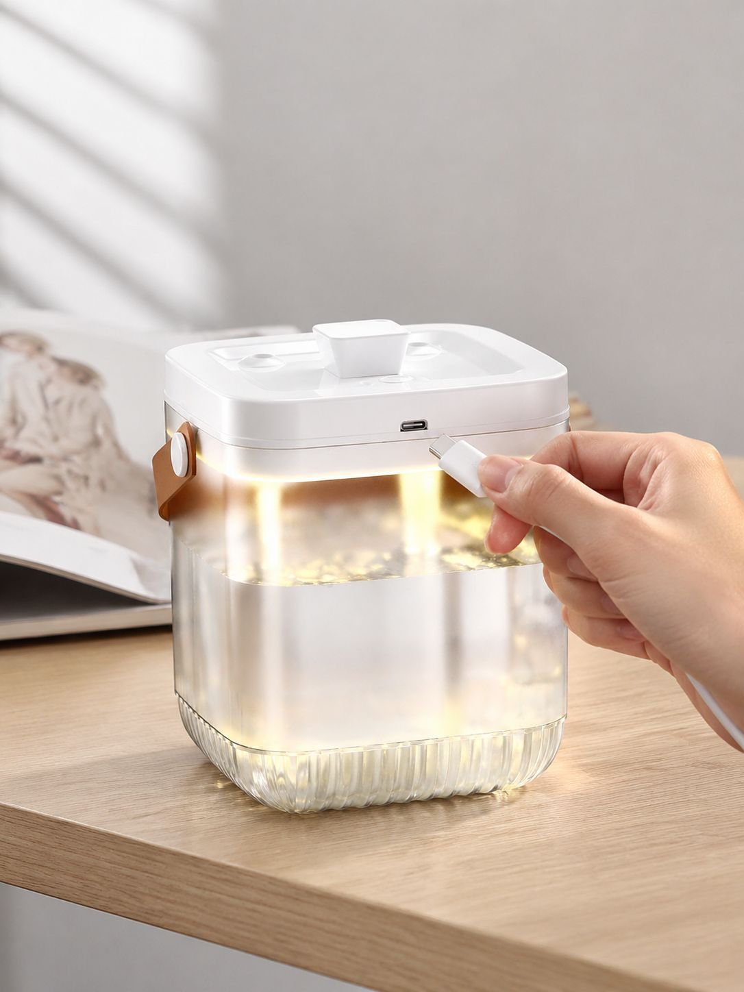 Dispositivo de humidificación y aromaterapia para la oficina