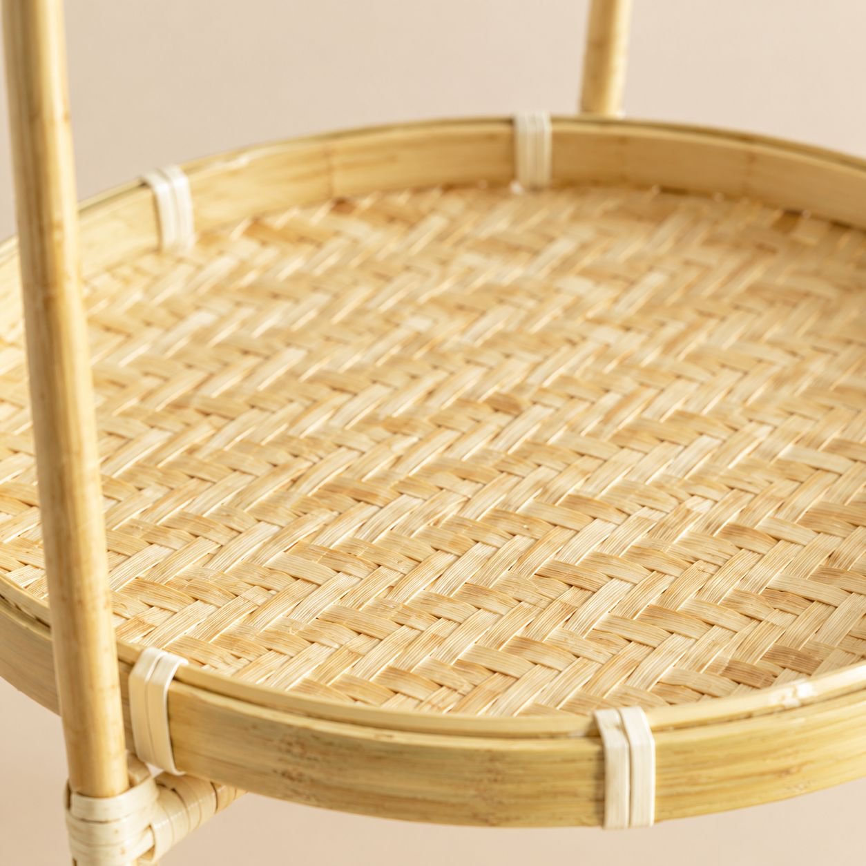 Cesta artesanal de bambú ecológica para decoración