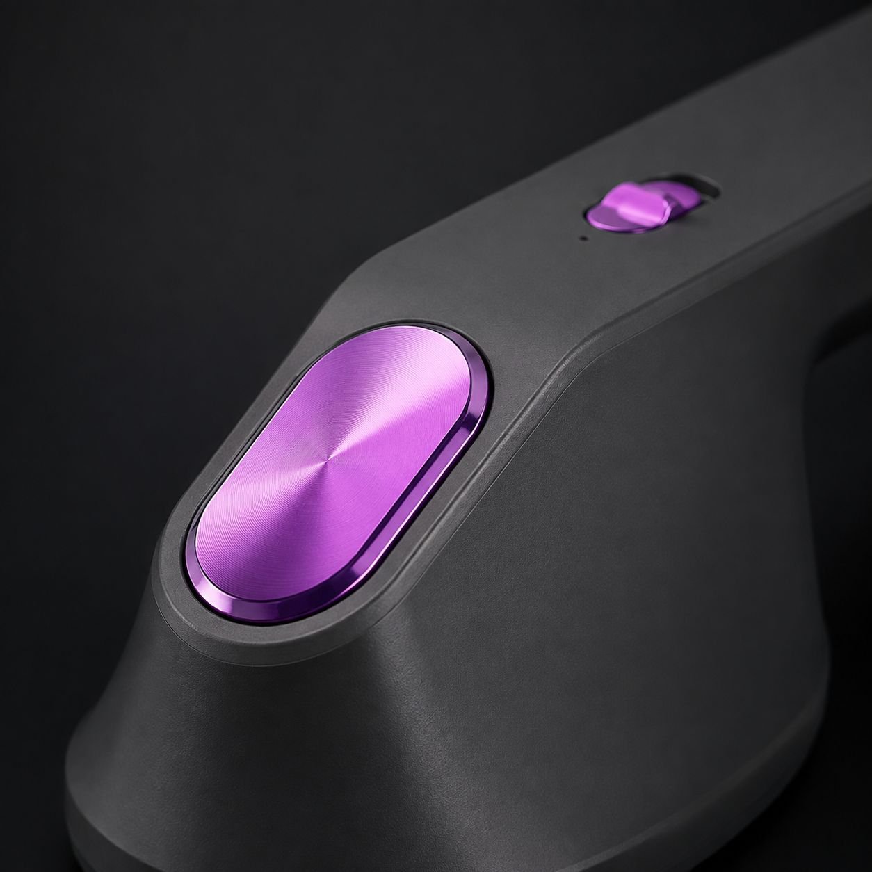 Handheld fabric steamer with ergonomic design
