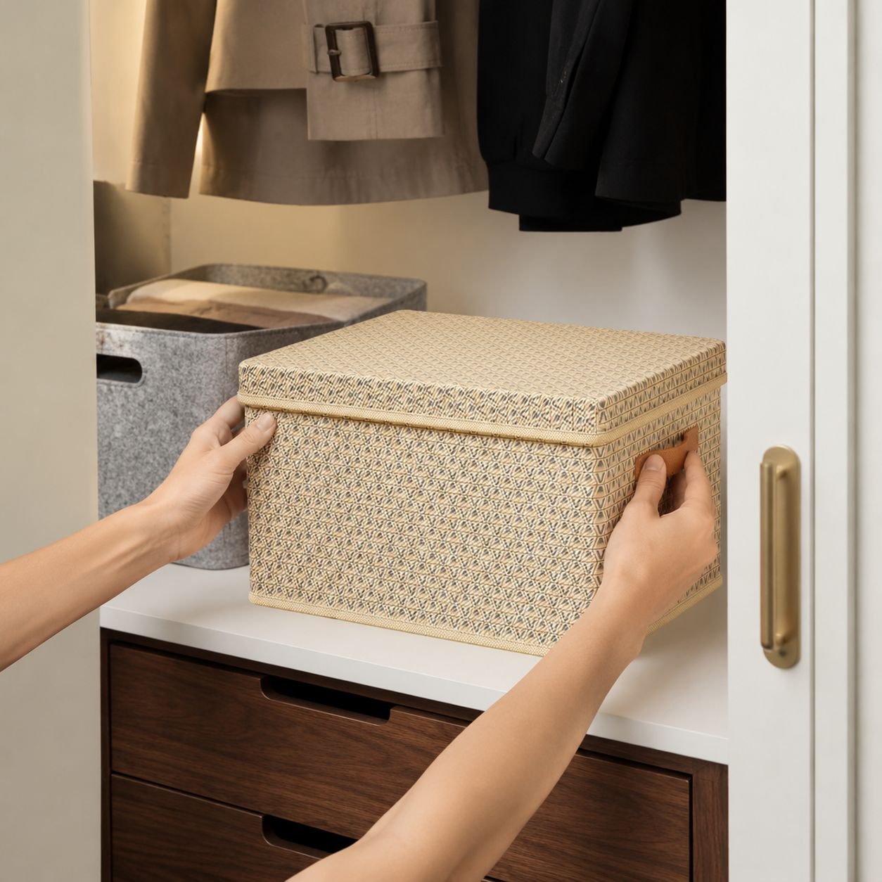 Boîte de rangement pliable avec couvercle pour pantalons et couettes
