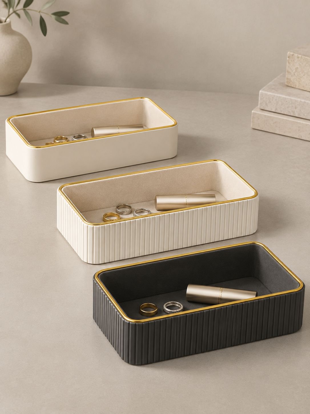 Schmuck und Kosmetik sicher aufbewahren in eleganter Box