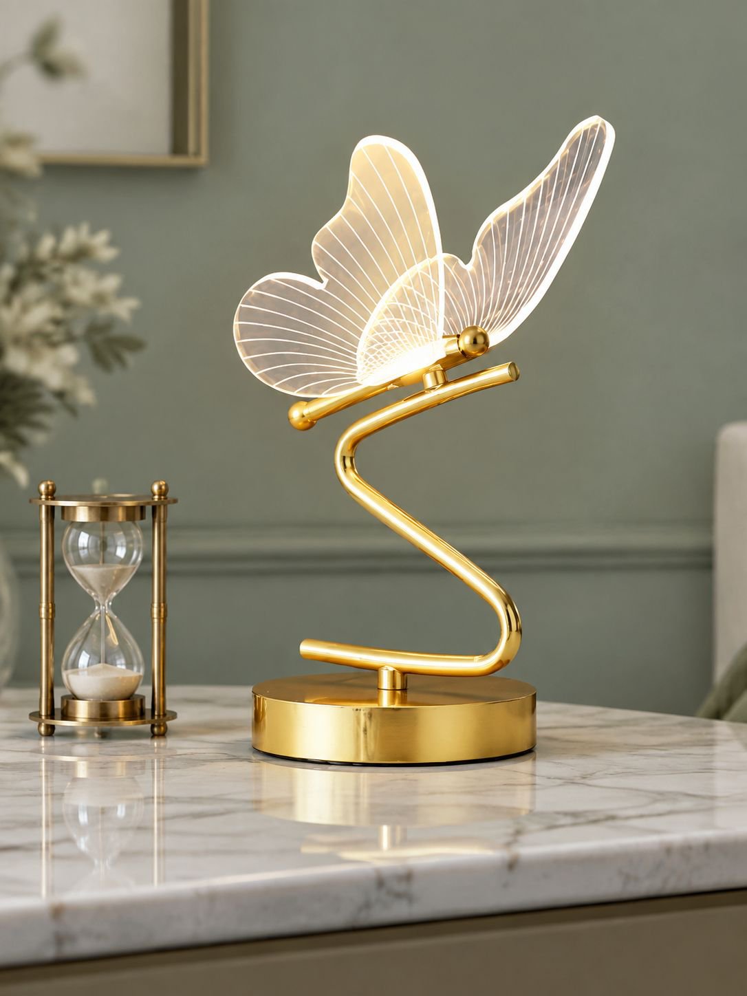 Moderne LED Tischlampe im skandinavischen Design