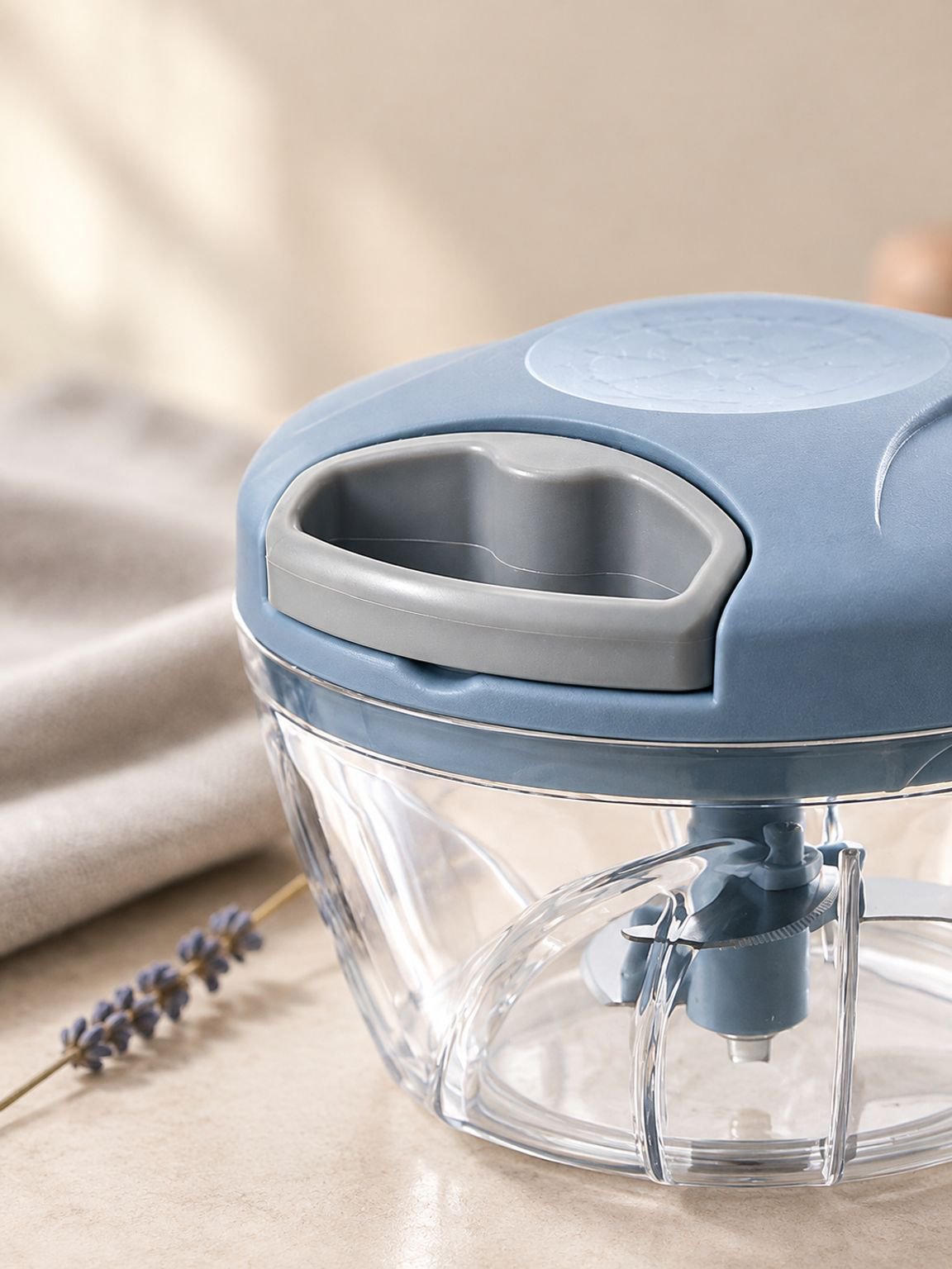 Accessoire de cuisine idéal pour hacher de l’ail