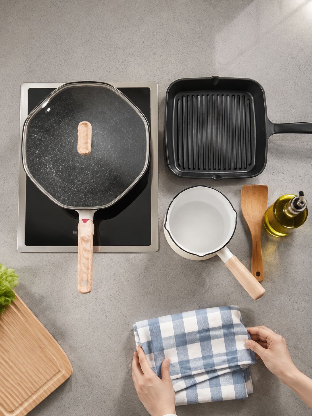 Octagonal nonstick frying pan with ergonomic handle