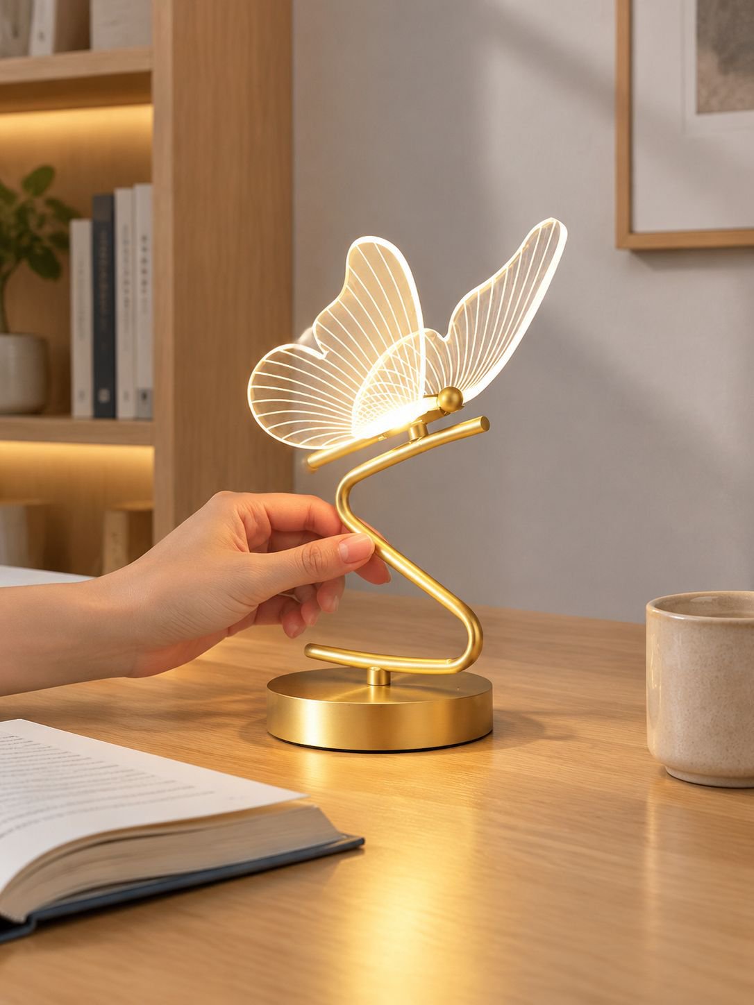 Wiederaufladbare nordische Tischlampe mit elegantem Design